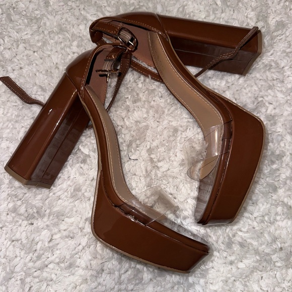 Clear Two-Piece Platform Sandals - Picture 5 of 5